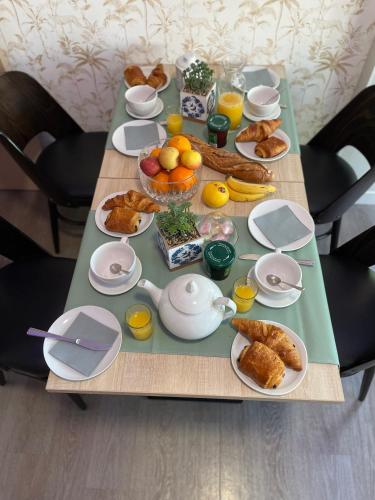 chambre suite B&B near Carrefour Contact