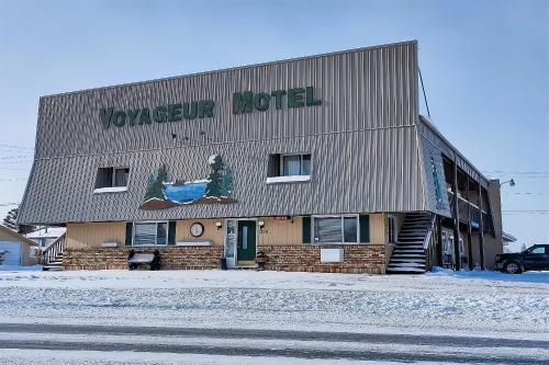 Love Hotels Voyageur by OYO at International Falls MN