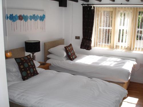 Burcott Mill Guesthouse - image 3