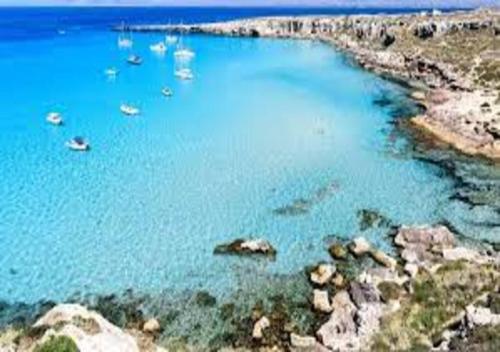 Kilátás, Sunset near Vincenzo Florio repülőtér