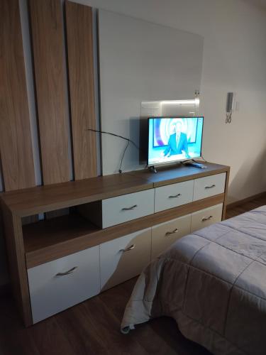 One-Bedroom Apartment image 9