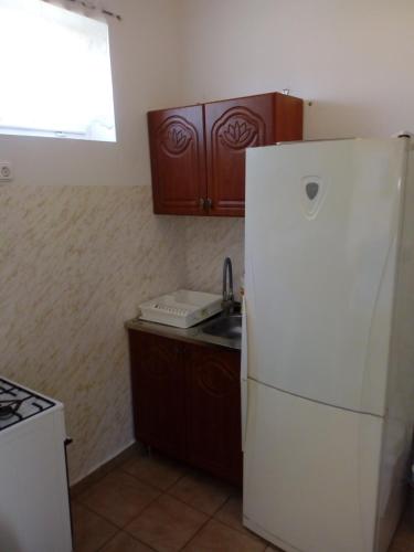 Abadi Karmazsin haz in 阿巴德薩洛克