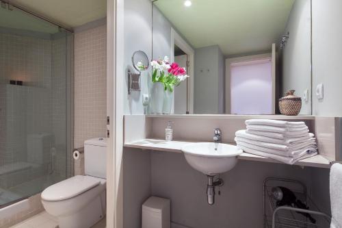 Inside Barcelona Apartments Esparteria - image 13