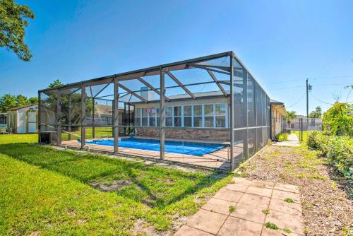 Heated Pool and 4-in-1 Grill Spring Hill Haven! in Spring Hill