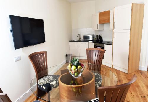 Royal Athenaeum Suites - image 14