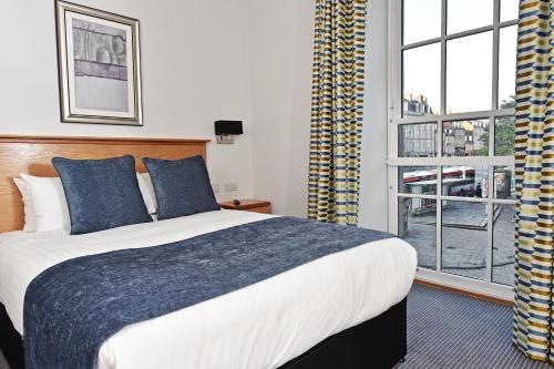 Royal Athenaeum Suites - main image