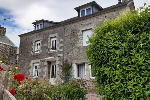 SPACIEUSE maison avec JARDIN gîte à louer Le Grais