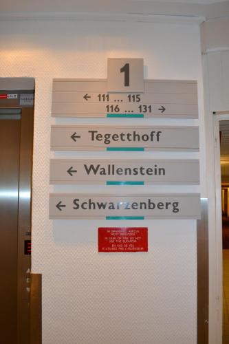 Lenas West Hotel - image 6