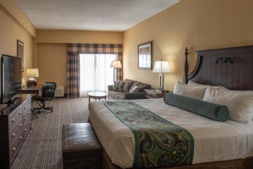 King Room with Sofa Bed