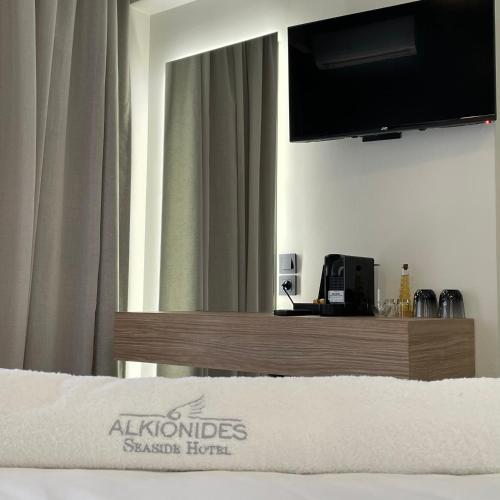 Alkionides Seaside Hotel - image 7