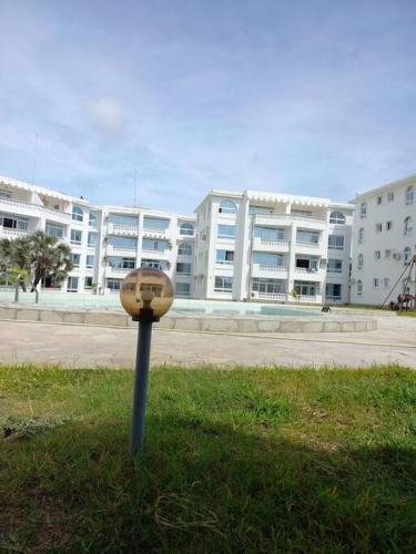 Lovely 2-bedroom condo with a pool. in Malindi