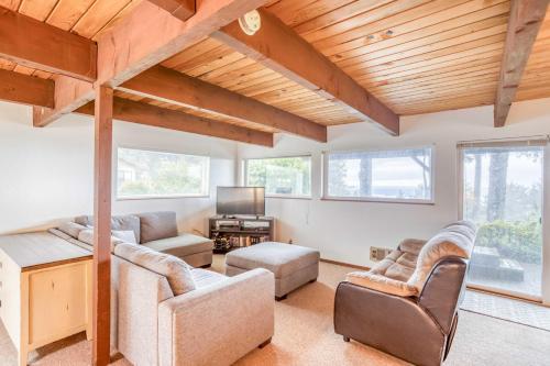 Honey Home in Bayshore (OR)