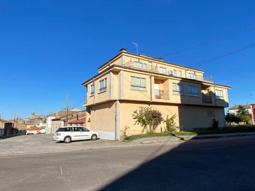 A szálláshely kívülről, -. Villa Nena .- in Ledesma