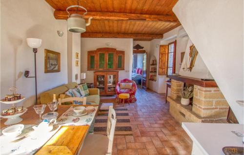  Nice apartment in Sorano with WiFi and 1 Bedrooms in 58010 Sorano