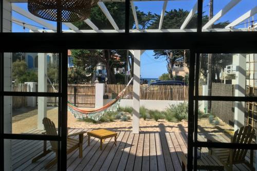 Duplex 160 m avec TERRASSE-JARDIN-VUE sur la Mer gîte à louer Bonne Source