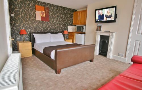 Central Hotel Cheltenham by Roomsbooked - image 11