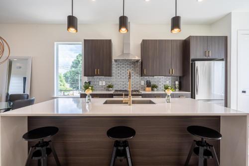 Downtown ATL Modern Home - Private Rooftop Terrace in Atlanta, USA