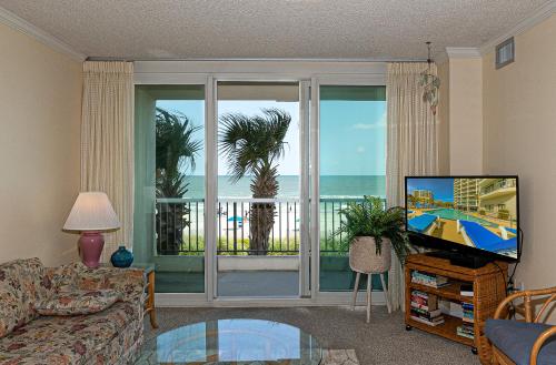 Oceanfront condo pools lazy river hot tubs game room onsite Carolina Winds