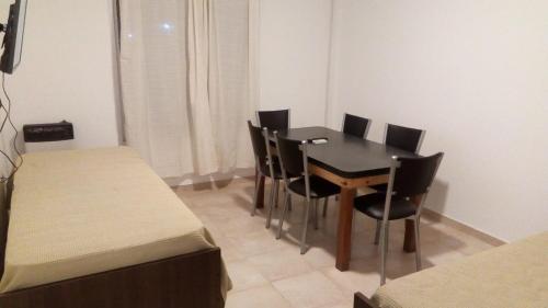 Santiago del estero 353- Planta Baja con cochera