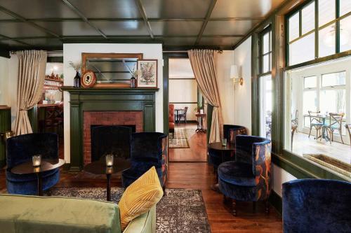 Pub/Lounge, The Whitlock by The Lenox Collection in Lenox (Massachusetts)