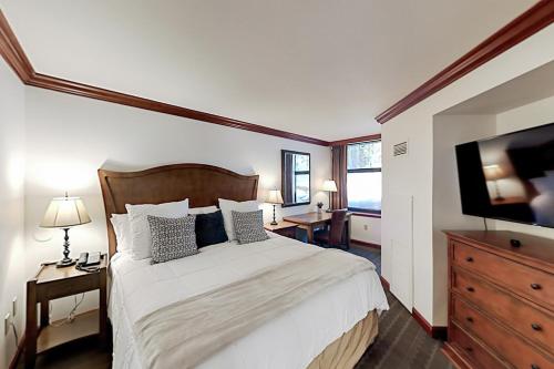 Resort at Squaw Creek's 317 & 319, Olympic Valley (foto 9)