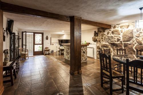 酒吧/高級酒吧, Casa Rural La Fontanita in 埃爾雷亞爾德聖比森特