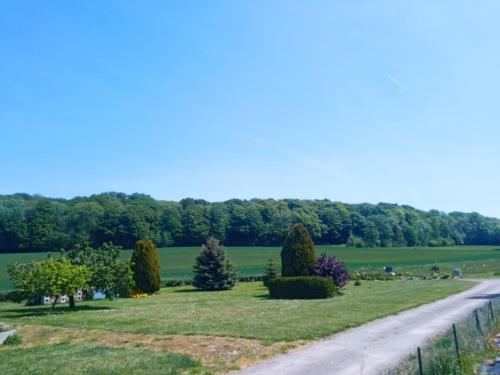 Dārzs, Gîte du bois des Bruyères (Gite du bois des Bruyeres) in Estreboeuf