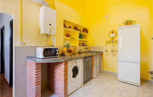 Konyha, Nice Home In Cortegana in Cortegana