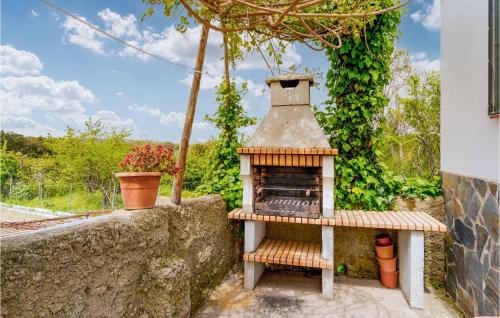 Kert, Nice Home In Cortegana in Cortegana