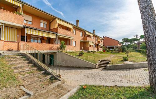  2 Bedroom Lovely Apartment In Grosseto in Grosseto