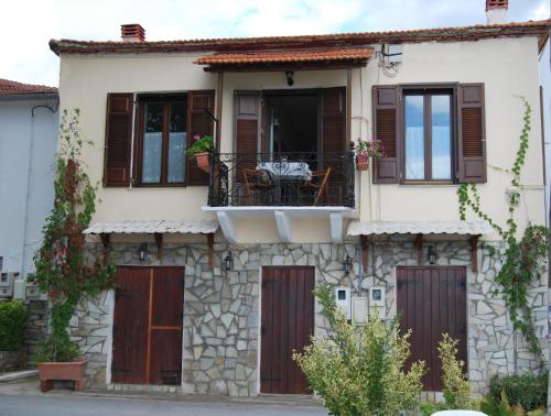  Paris & Eleni, Pension in Áfissos