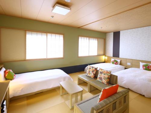 room detail thumbnail 1