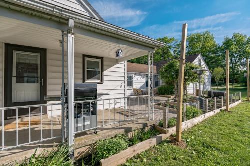 "Sweet Serenity" Stay 10 Minutes from Hershey home "Sweet Serenity" Stay 10 Minutes from Hershey home