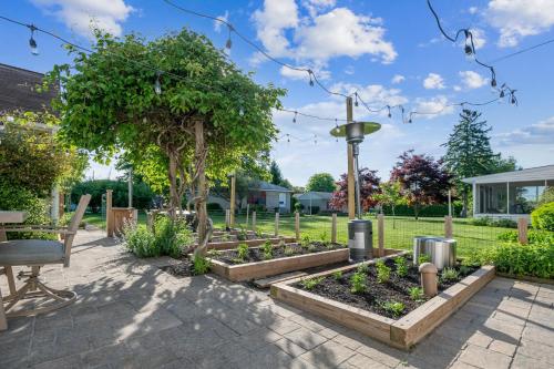 "Sweet Serenity" Stay 10 Minutes from Hershey home "Sweet Serenity" Stay 10 Minutes from Hershey home