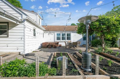 "Sweet Serenity" Stay 10 Minutes from Hershey home "Sweet Serenity" Stay 10 Minutes from Hershey home