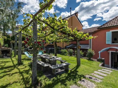 Vrt, B&B villa sempreverde in Monti Trinita