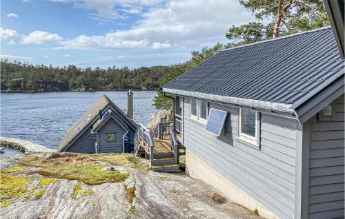 Nice Home In Masfjorden With 3 Bedrooms