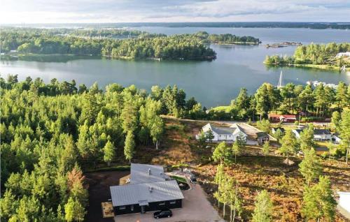 B&B Västervik - Amazing Home In Vstervik With 2 Bedrooms And Wifi - Bed and Breakfast Västervik