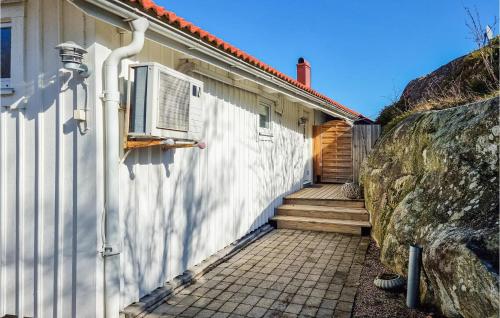 Nice home in Skärhamn with WiFi and 2 Bedrooms