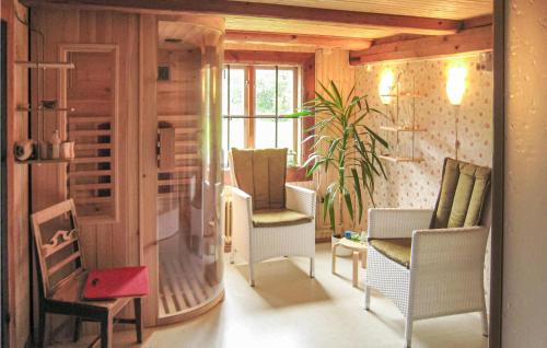 Vannas istaba, Awesome Home In Gusum With Sauna in Gusum