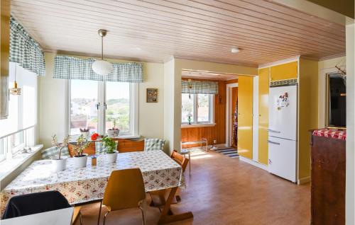 Stunning home in Kyrkesund with 3 Bedrooms and WiFi