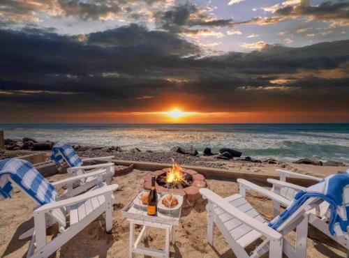 Oceanfront House w/Private Beach & Stunning Views in Oceanside, USA