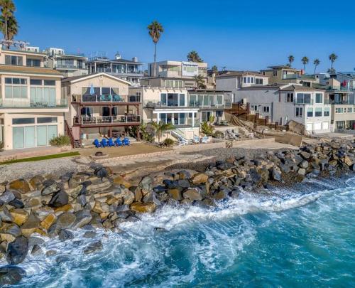 Oceanfront House w/Private Beach & Stunning Views in Oceanside, USA