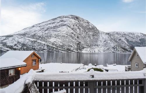 3 Bedroom Beautiful Home In Eikefjord