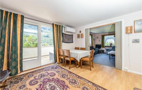 4 Bedroom Cozy Home In Oldedalen