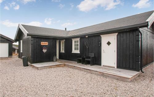 . Amazing home in Engerdal with Sauna and 3 Bedrooms
