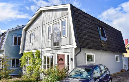 Cozy Home In Karlskrona With Kitchen