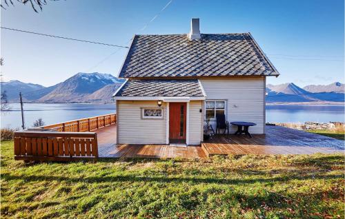 Lovely Home In Sortland With Wifi