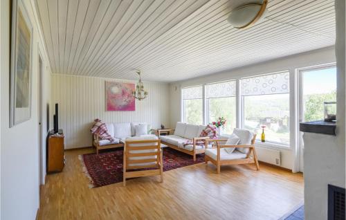 Awesome home in Hjlteby with 3 Bedrooms and WiFi