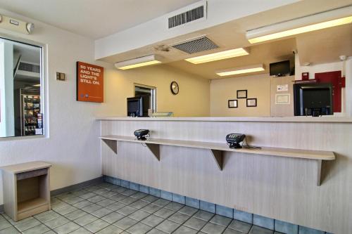 大堂, Motel 6 Tucumcari, NM in 塔卡姆凱麗